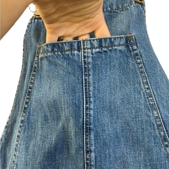 American Eagle Short Distressed Overalls Women’s Medium Blue Jeans Beach Summer - Picture 6 of 13